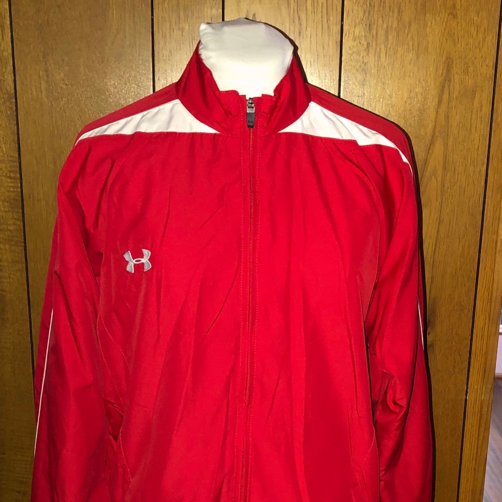 ***Final price *** Men’s Under Armour jacket size M red